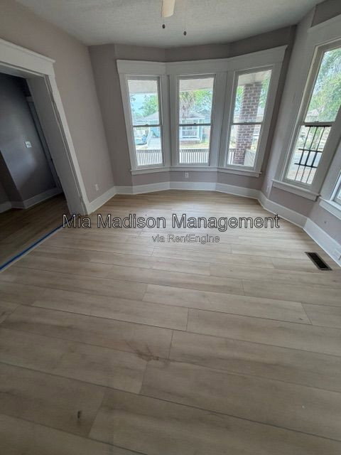 513 W 35th St Unit A