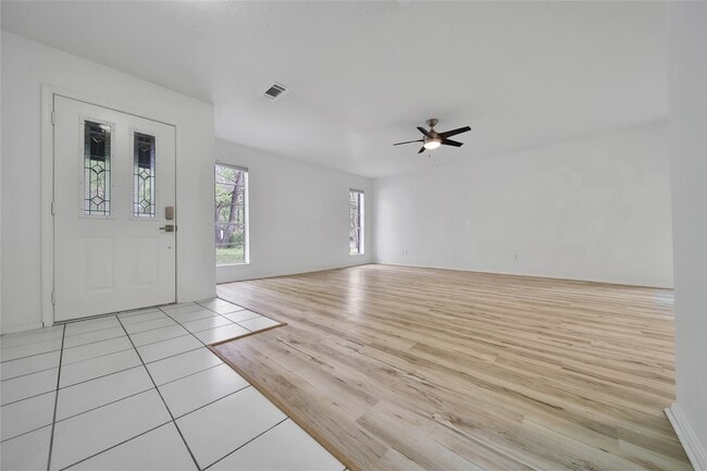 Building Photo - 26 Green Field Pl