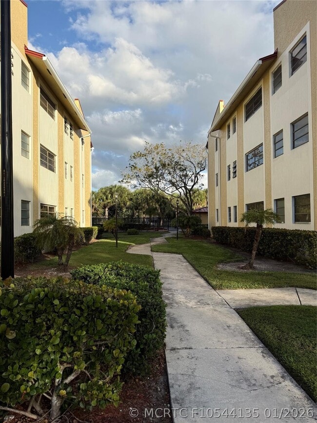 Photo - 2075 Coral Ridge Dr Unit 2075