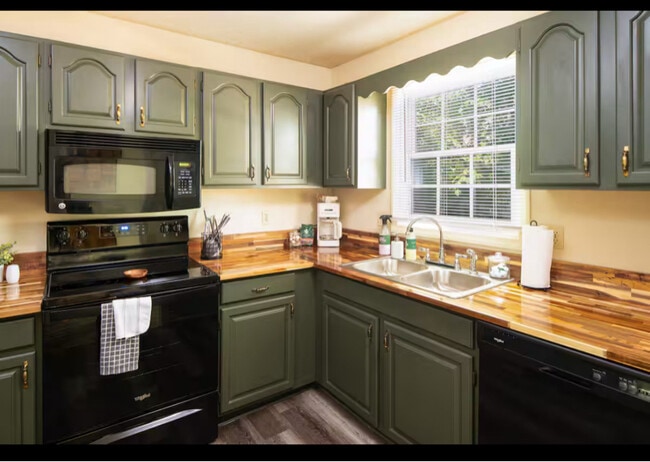 Photo - 109 Arcadia Ln