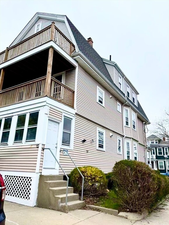 Photo - 1129 Saratoga St