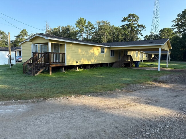Building Photo - 18858 Trails End Rd Rental