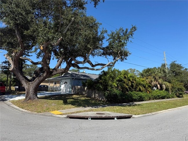 Photo - 1164 Engman St