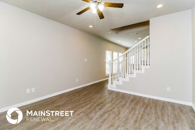 Photo - 206 Perry Ave