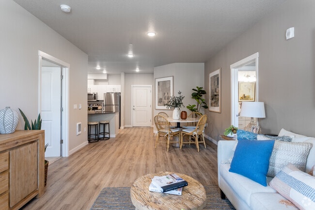 2BR, 2BA - 965 SF