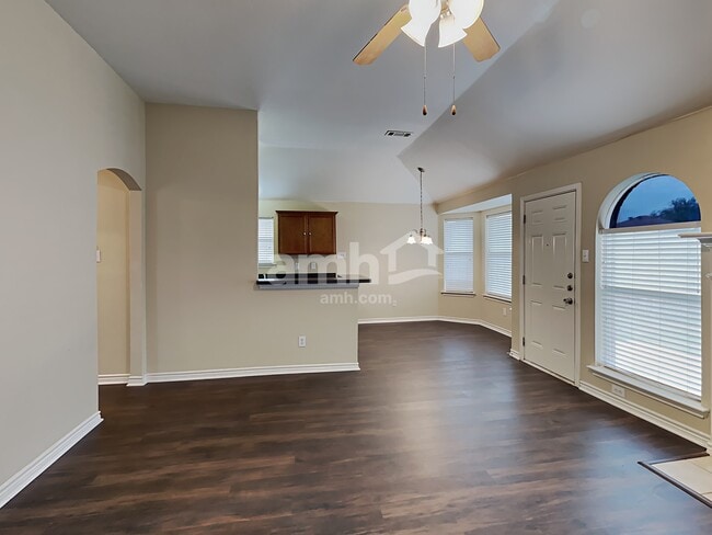 Photo - 305 Rock Meadow Dr