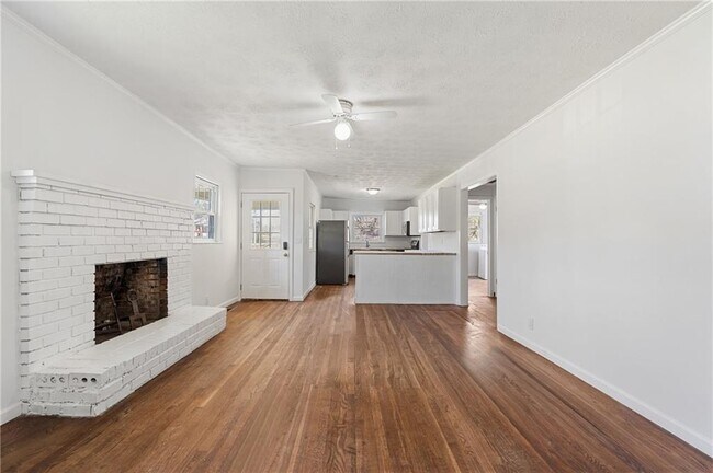Photo - 173 Winndale Rd
