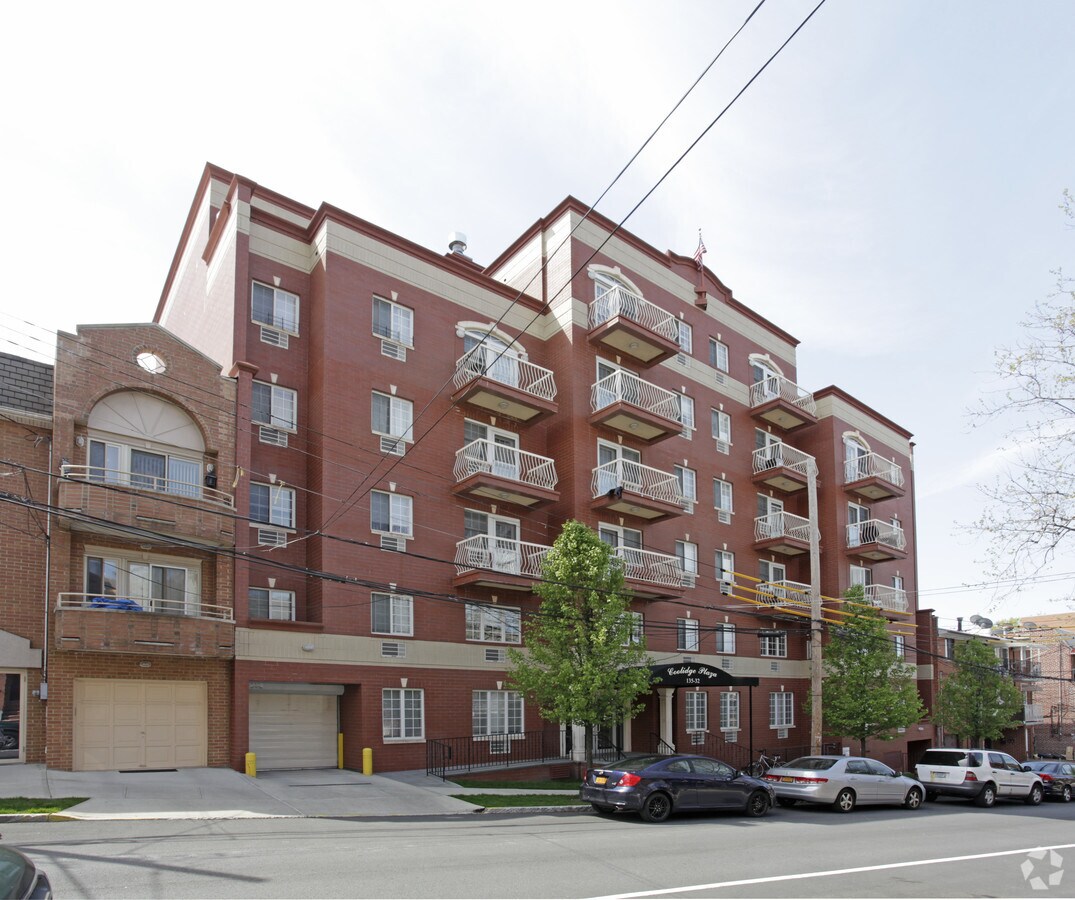 Photo - Coolidge Plaza