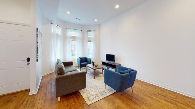 Photo - 1945 W Cermak Rd Unit 1