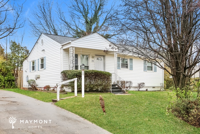 Photo - 1407 Clegg St