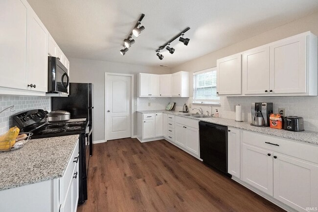 Photo - 4898 Little Pine Dr