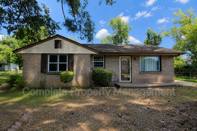 Building Photo - 1240 Rayfield Dr