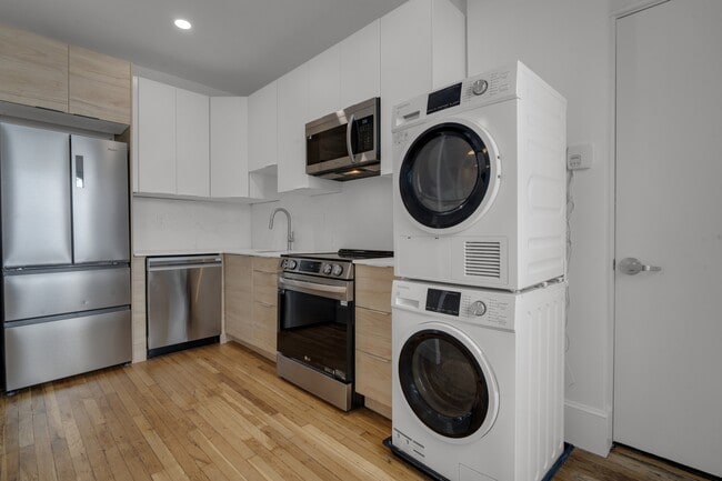 Building Photo - 1082 Commonwealth Ave Unit 205