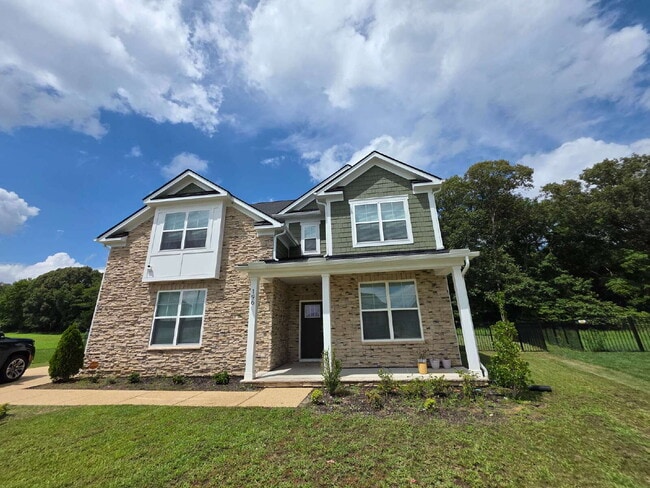 Building Photo - Cypress Creek