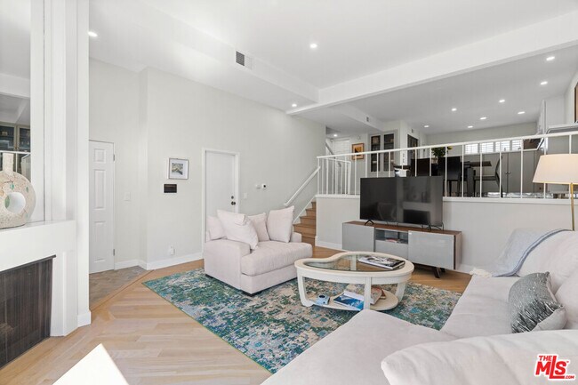 Photo - 13072 Maxella Ave Unidad 2