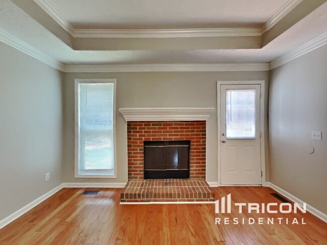 Photo - 118 Goldleaf St