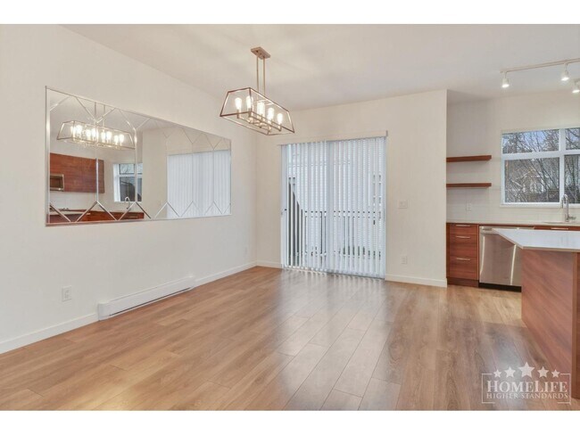 Photo - 16433 Watson Dr