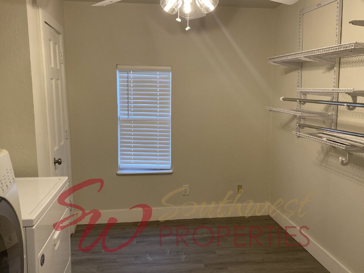 Photo - 1 bed, 1 bath rental close to City Park