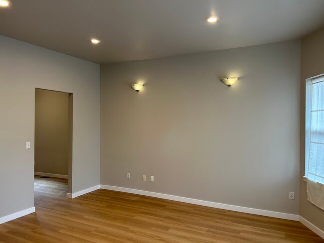 Photo - 627 N Prospect St