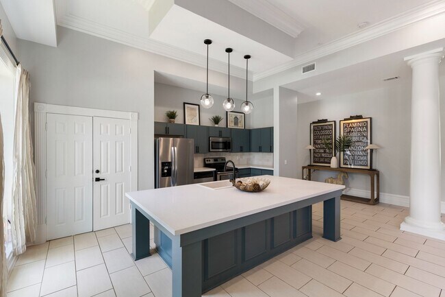 Leasing Center