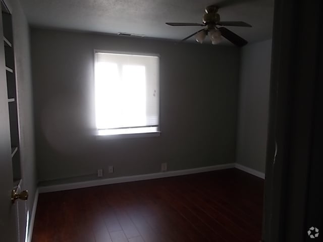 Building Photo - 1405 CA-99 Rental