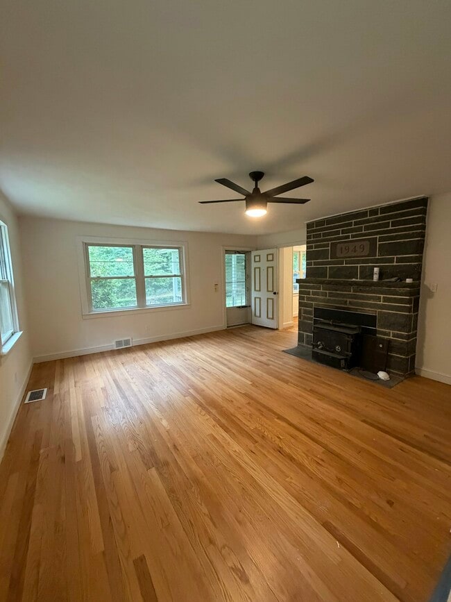Photo - 2991 Chestnut Hill Rd