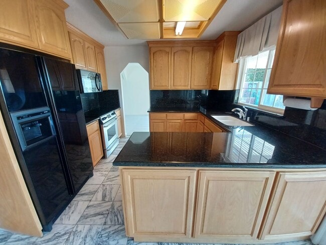 Photo - BEAUTIFUL TWO LEVEL 4BD/3BA HOME AVAILABLE IN NEWARK, CA !!!!!!