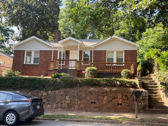 Photo - 1326 Hosea L Williams Dr NE House