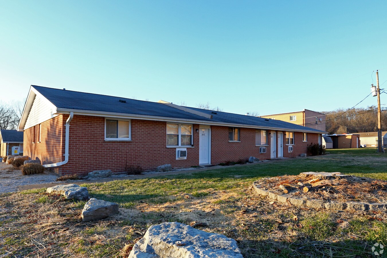 Photo - Valley View Apartments