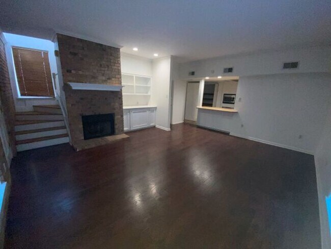 Photo - 4916 Stumberg Ln