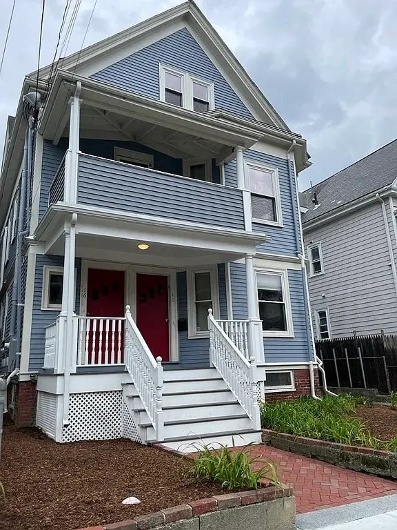 Front view - 18 Walden St Unit 18
