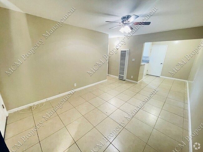 Building Photo - 489-6621 Whitsett Ave Unit 6621 Rental