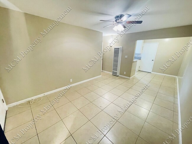 Building Photo - 489-6621 Whitsett Ave Unit 6621 Rental