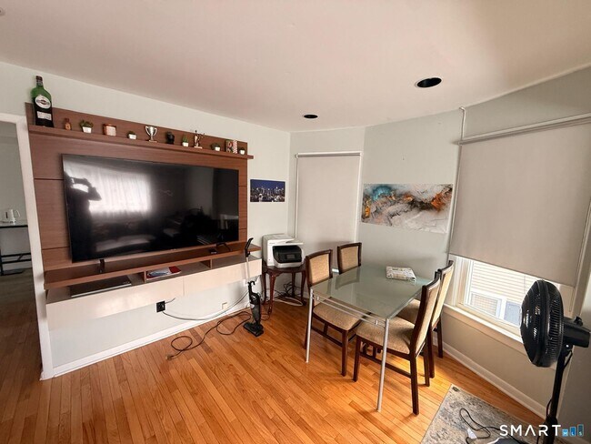 Photo - 64 Horace St