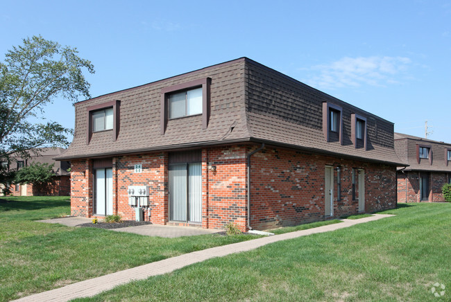 Building Photo - Creekbend & Chase Townhomes