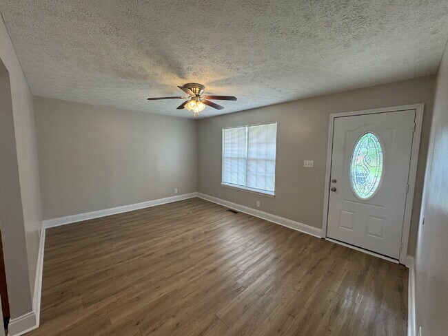 Photo - 620 Artic Ave