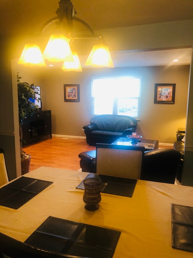 Photo - 315 Bellford Ct