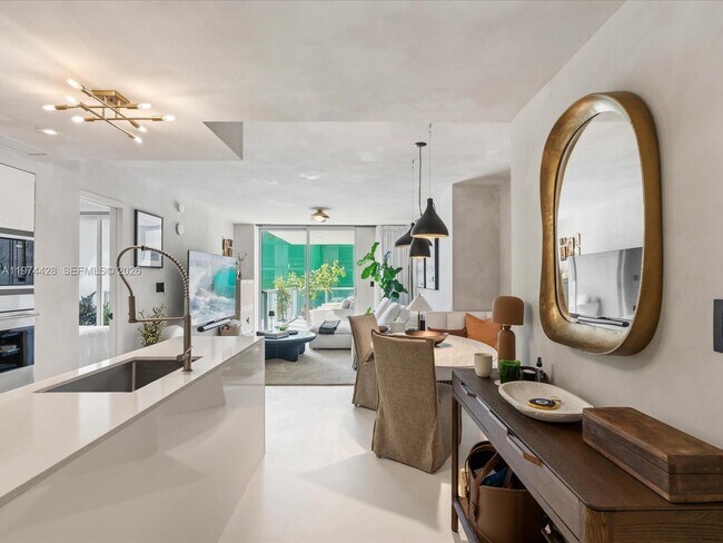 Photo - 9521 E Bay Harbor Dr Unit 705