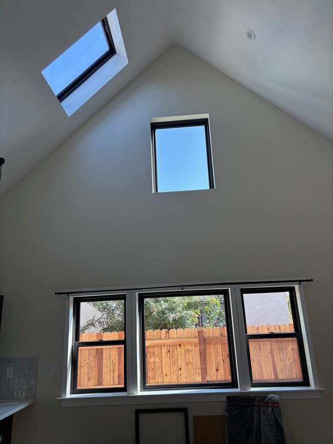 Photo - 3727 Gundry Ave Unidad A