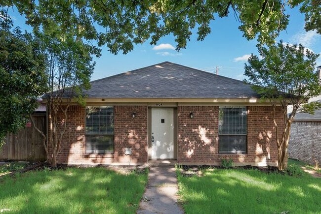 Photo - Quiet & Bright Home in Irving