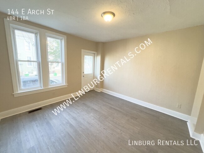 Photo - 144 Arch St House