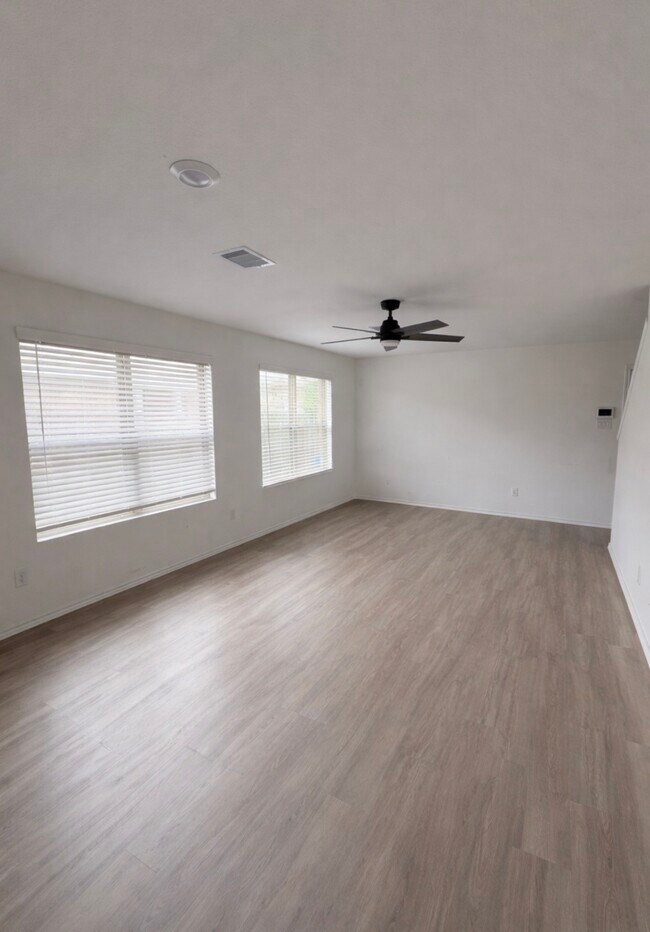 Photo - 101 Cullen St