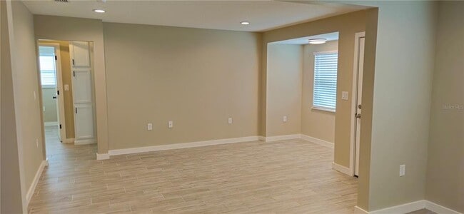 Photo - 755 Bloxam Ave