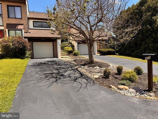 Photo - 402 Harrison Pl