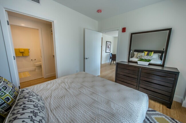 74 Ashford St Unit 608