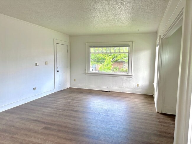 Photo - KLEEK03 Unit 204