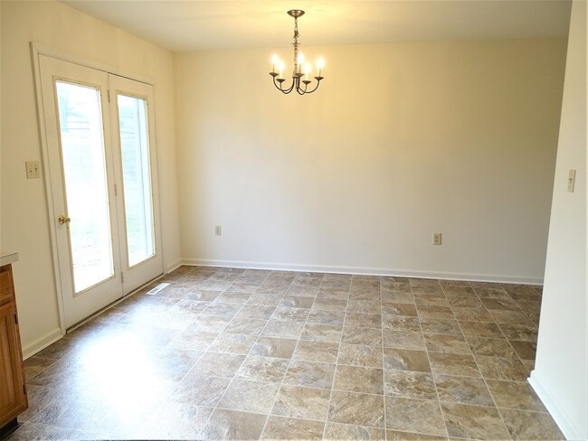 Photo - 1 Foxfield Ln
