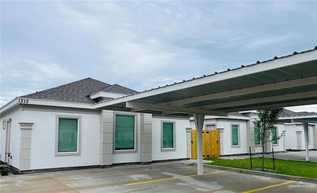 Photo - 1300 W Sucre Dr Unidad 1 Rental