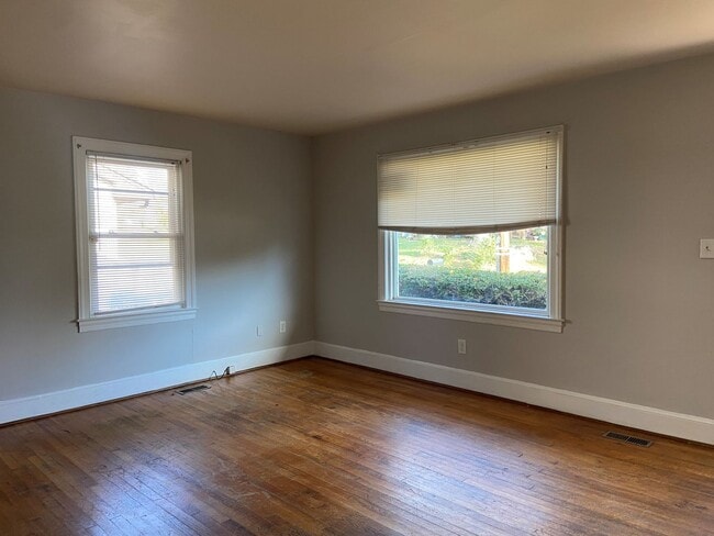 Photo - 2 Bedroom, 1 Bathroom House in Reidsville!