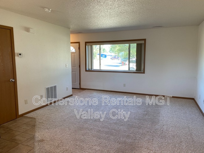 Photo - 508 10th St NE Unit 1